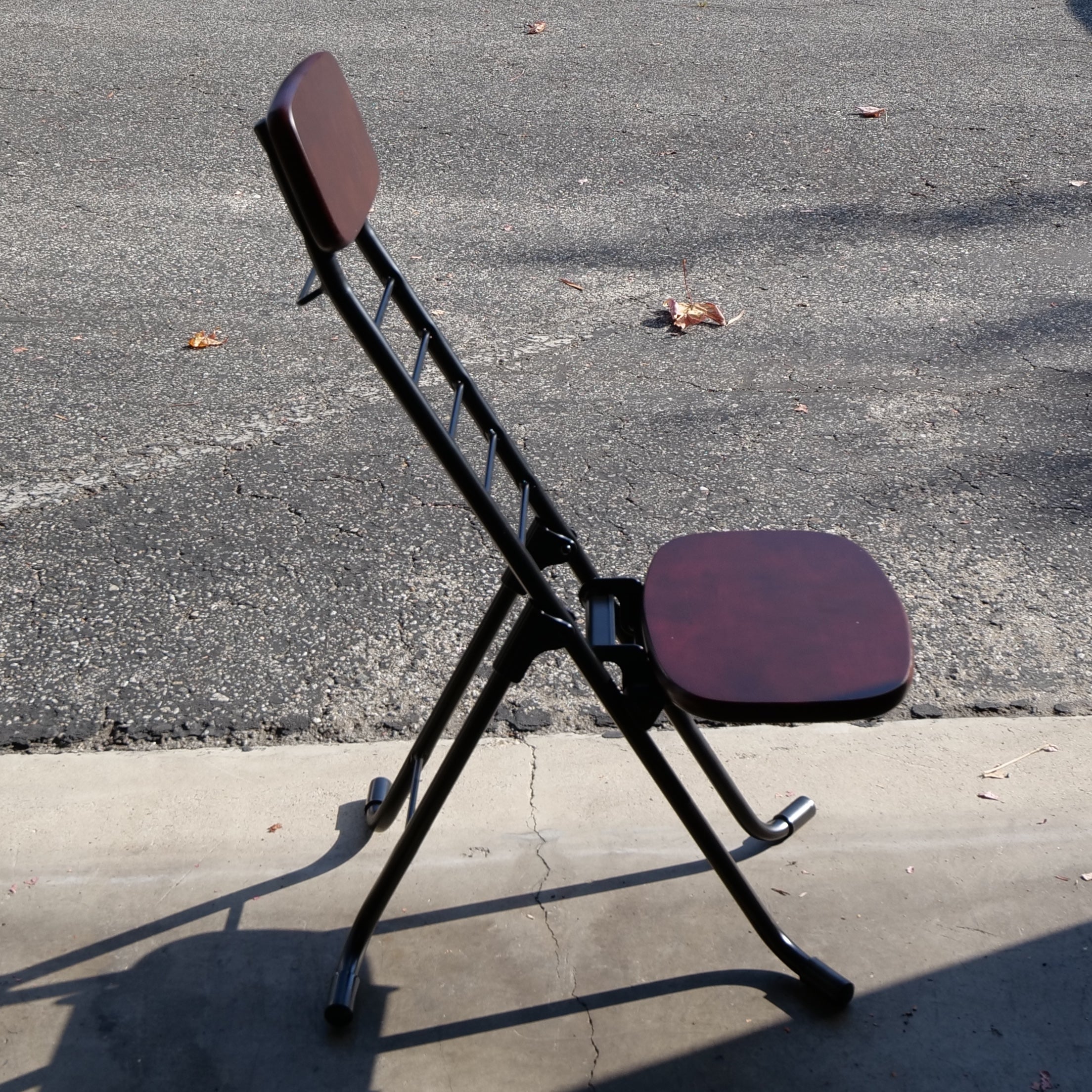 Par Dark Wood Black Height Adjustable Folding Chair Plateau