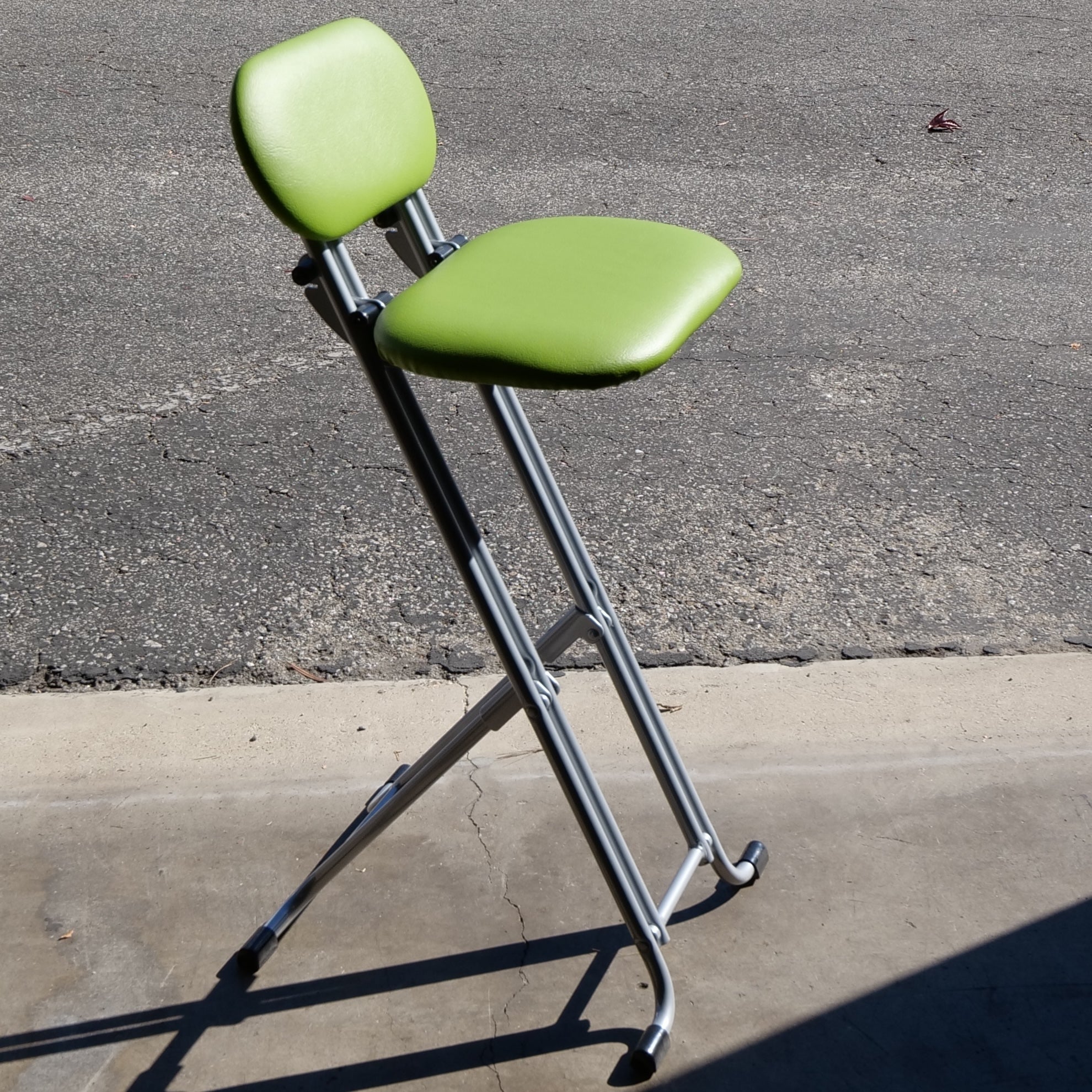 人気 ブランド チェック Terrace - Lime/Silver - Height-Adjustable Folding Chair テーブル・チェア・ハンモック